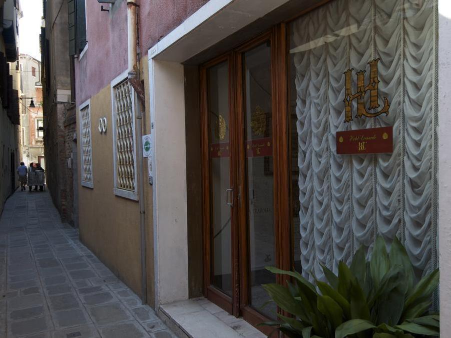 Hotel Leonardo Venice Exterior photo